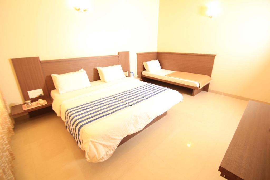 Hotel Sai Smaran Shirdi Cameră foto
