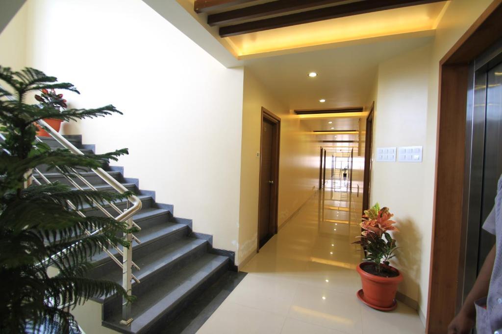 Hotel Sai Smaran Shirdi Exterior foto